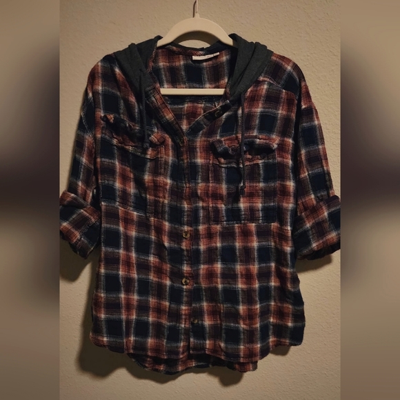 Woman's Hooded Plaid Shirt - Picture 2 of 7
